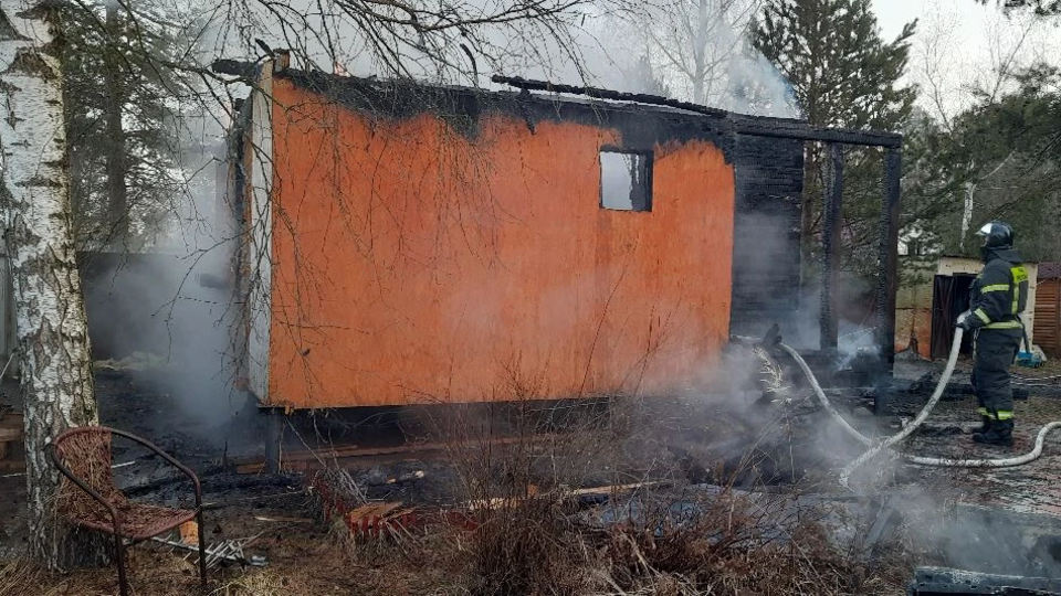 Два человека погибли на пожаре в Воскресенске