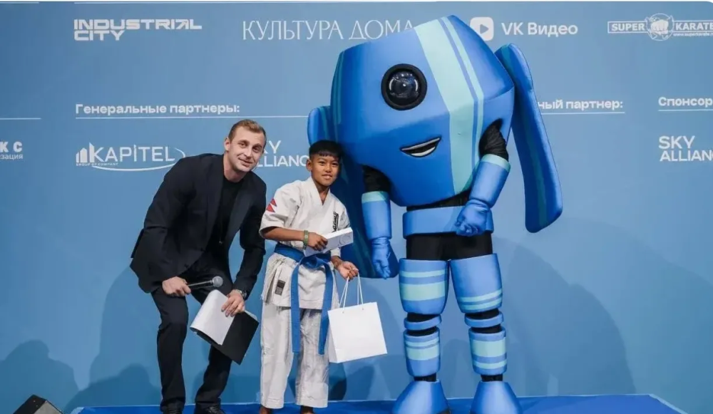 В Подмосковье представили робота Инду: маскот расскажет детям о технологиях и будущем